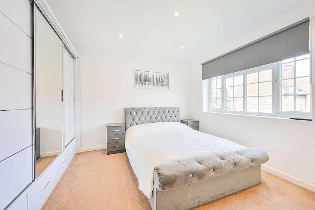 Premium Private Apartment Minutes To Central London Eksteriør bilde